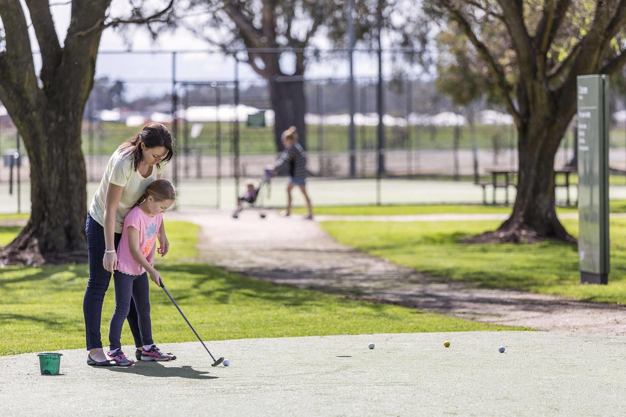 Racv Cobram Resort 외부 사진